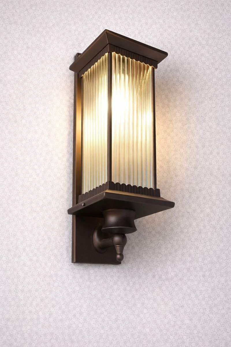 product97 Traditional Weatherproof Decorative Outdoor Garden Path Light - Image 1